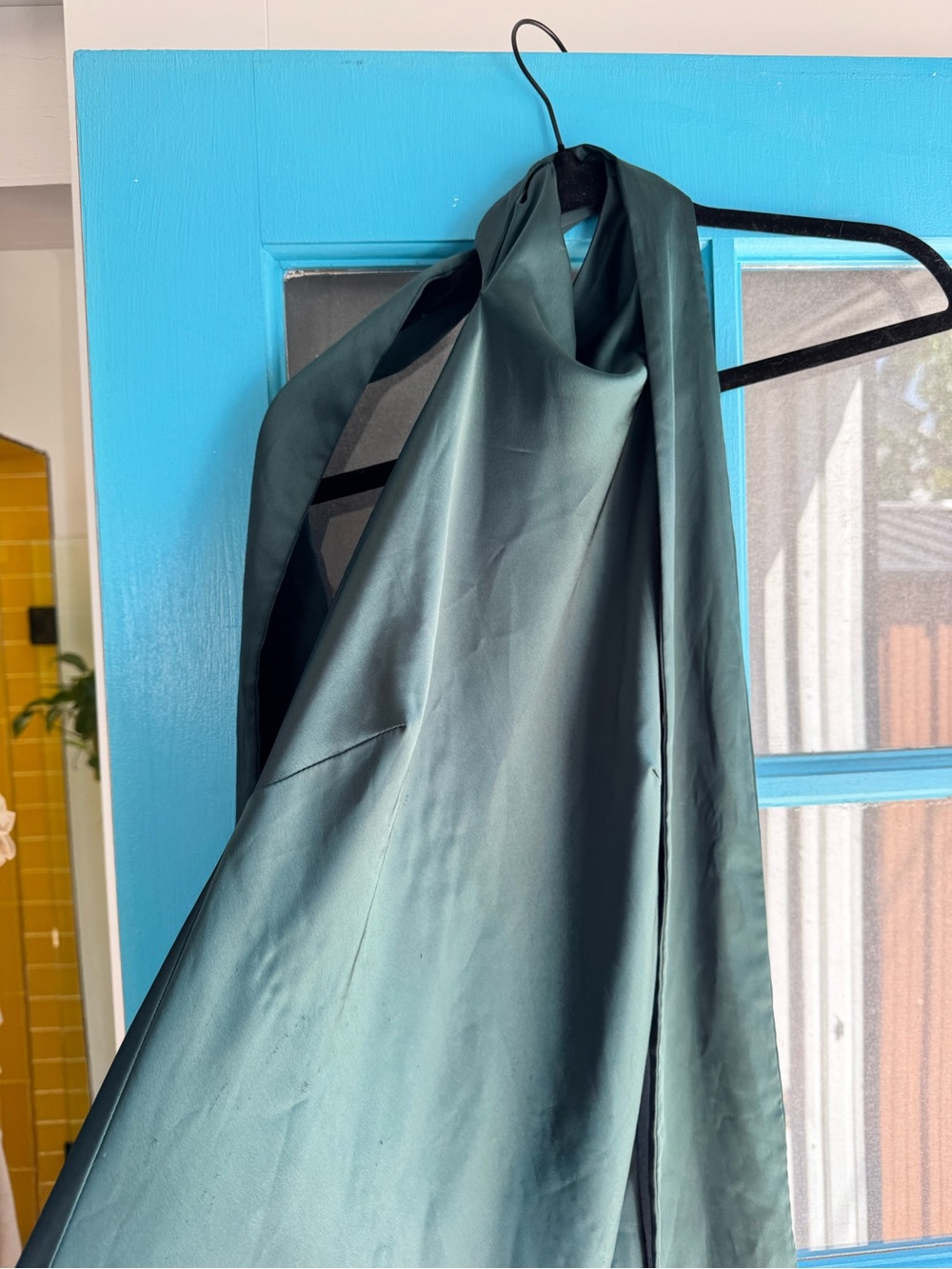 Satin Green Women's Dress - Elegant Sleeveless Design